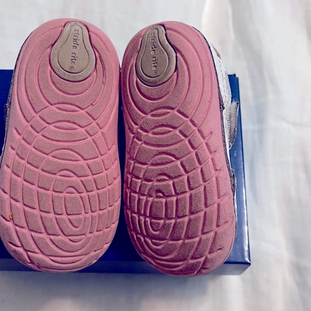 Stride Rite Soft Motion Adalyn Girls Sneaker - White and Pink - Picture 8 of 8